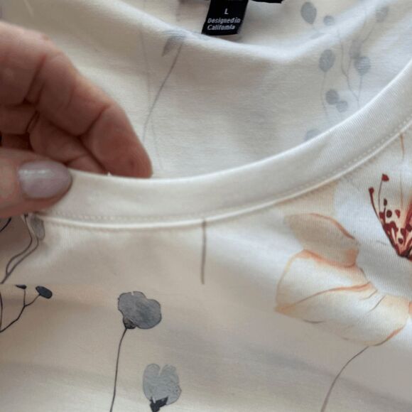 Shall We, Floral Pullover Tunic, Long Sleeved, Scooped Neck - Picture 5 of 10